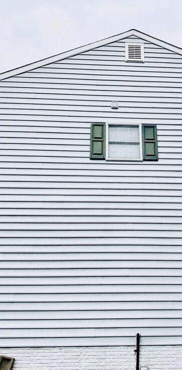 Vinyl siding clean and bright after a Seatown soft wash